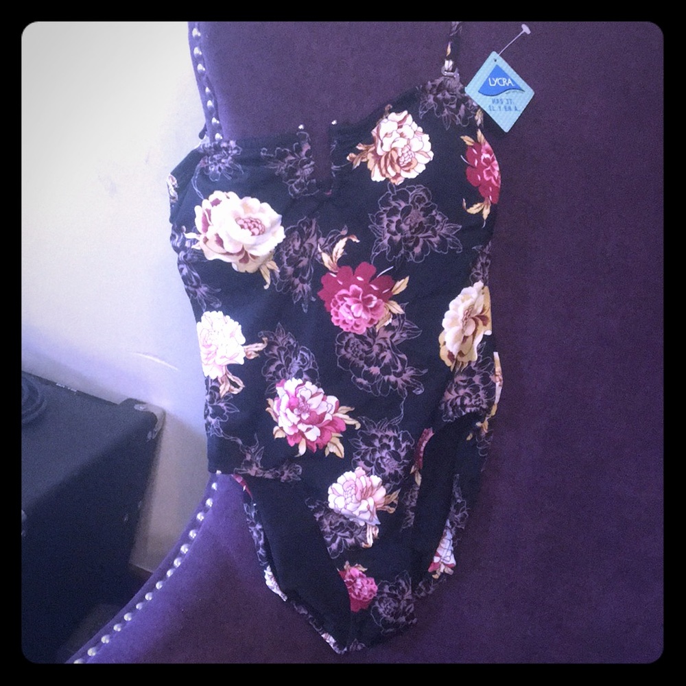 SZ 6 swimsuit